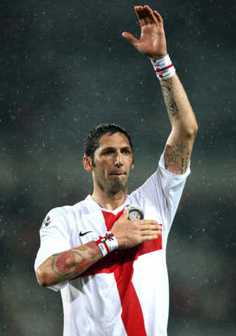 就在今天，12月6日下午！中超传来了山东鲁能、韩鹏和上海申花的新消息（今日12月6日下午，中超传出山东鲁能、韩鹏与上海申花最新动态）