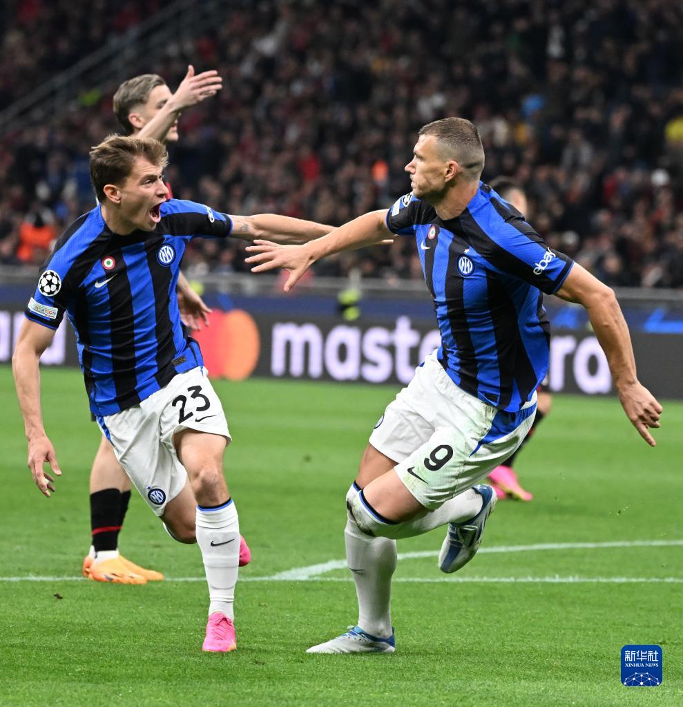 阿隆索：罗德里戈在禁区里倒地，裁判没看回放挺让人惊讶的（阿隆索：罗德里戈禁区倒地，裁判未回看VAR令人意外）