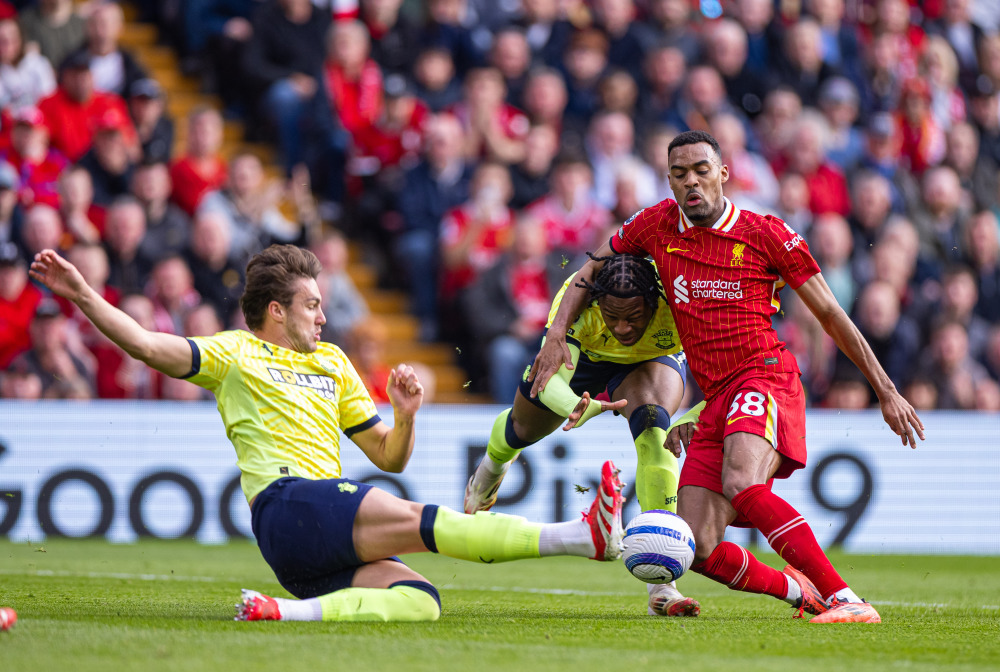 马德兴：U17国足23人名单敲定，邝兆镭10号，梁仕宇落选（马德兴：U17国足23人最终名单出炉，邝兆镭身披10号，梁仕宇无缘）