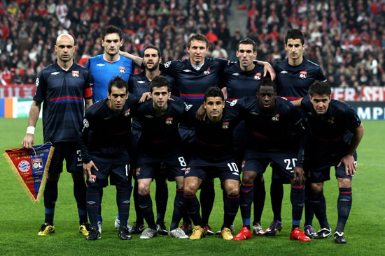 受伤的彭啸进入战上海U20的替补席，此前球员遭遇韧带损伤（曾遭韧带损伤，彭啸入选对阵上海U20替补名单）