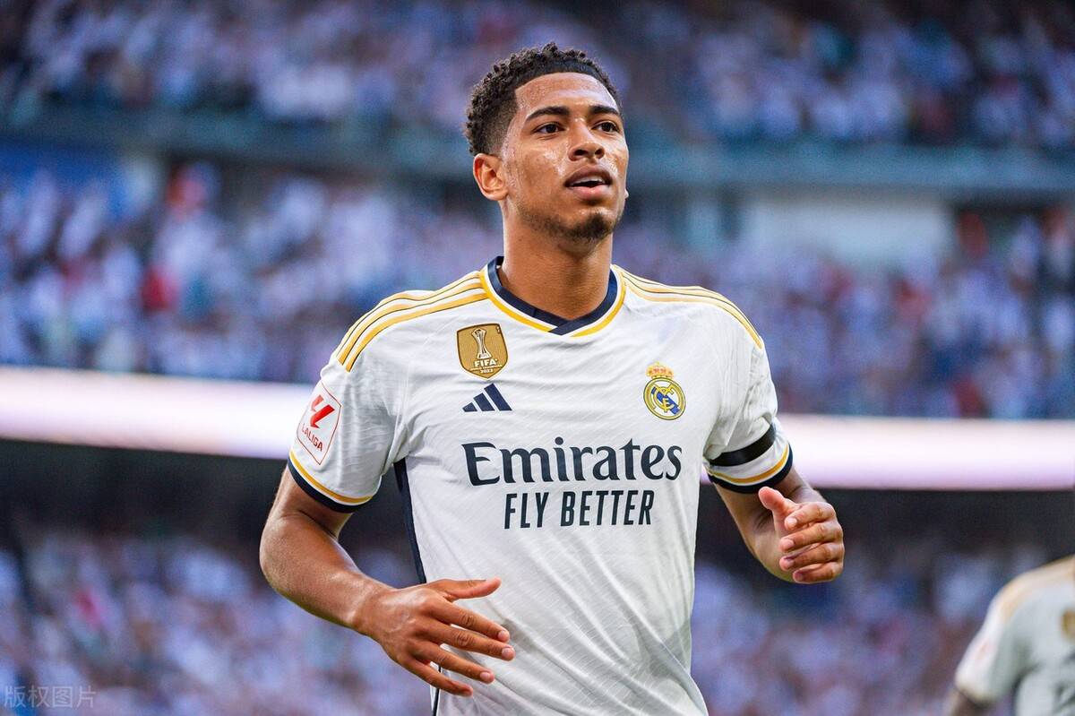 国米跟队：邓弗里斯已经更换经纪人，不再与门德斯合作（国米随队记者：邓弗里斯已换经纪人，已与门德斯终止合作）