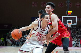 普利西奇助米兰实现大逆转（普利西奇发威，米兰上演大逆转）