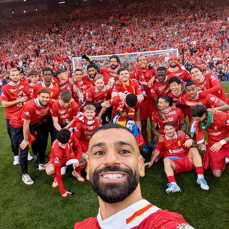 拿日本战犯照片！三笘薰8天仍未道歉，足球游戏怒了：删除，价值归零（日本战犯照风波持续：三笘薰8天未道歉，足球游戏下架清零）