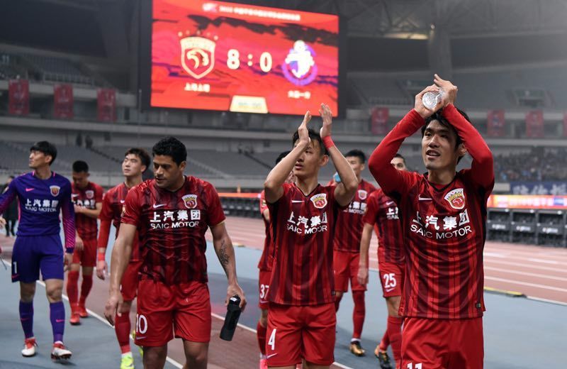 骑行爱好者穿骑行服唱说唱拍MV，运动体验别样精彩（骑行爱好者身着骑行服唱Rap拍MV，解锁别样运动乐趣）