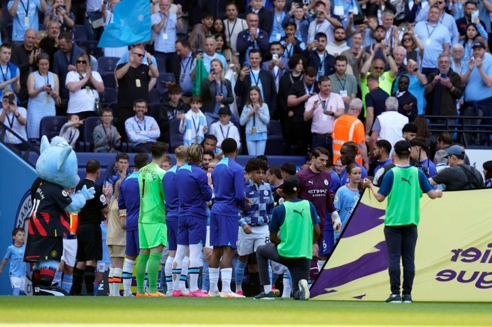 球队一波流带走比赛（球队凭一波攻势锁定胜局）