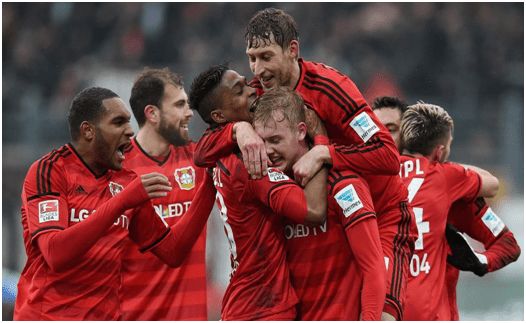 13岁天才小将代表阿森纳U19出战青年欧冠，打破赛事纪录（13岁阿森纳天才小将出战U19青年欧冠，刷新赛事纪录）